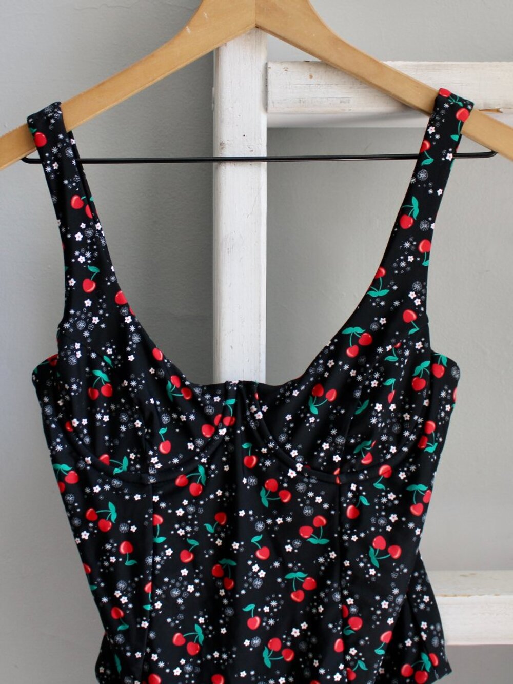 Blackbough Red Cherries Petite Chérie Print Black One-Piece Swim Suit Medium - Picture 5 of 7